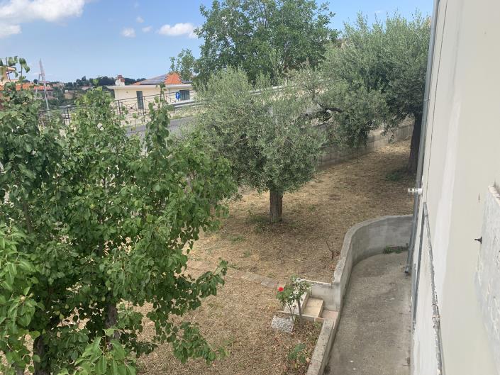 Image No.18-4 Bed Townhouse for sale