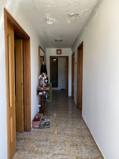 Image No.12-3 Bed Property for sale