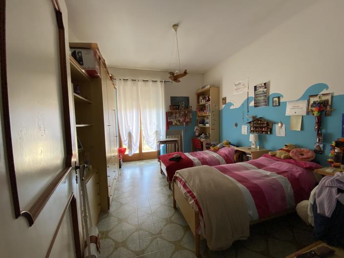 Image No.21-3 Bed Apartment for sale