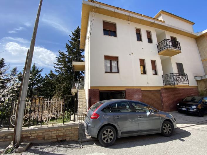 Image No.40-3 Bed Apartment for sale