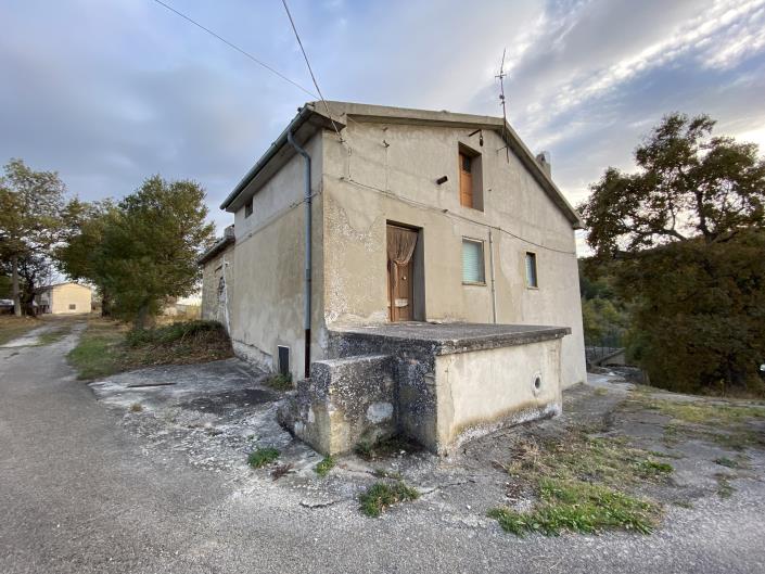 Image No.48-2 Bed Country House for sale