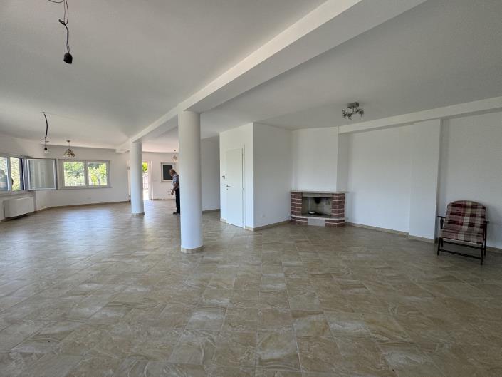 Image No.12-5 Bed Villa / Detached for sale