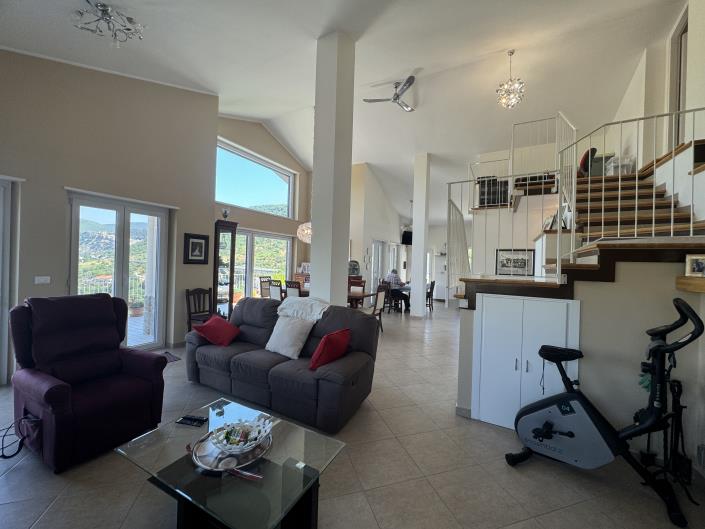 Image No.6-5 Bed Villa / Detached for sale