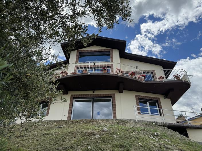 Image No.36-5 Bed Villa / Detached for sale