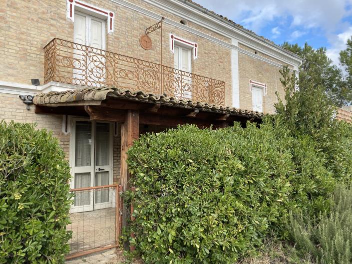 Image No.43-3 Bed House for sale