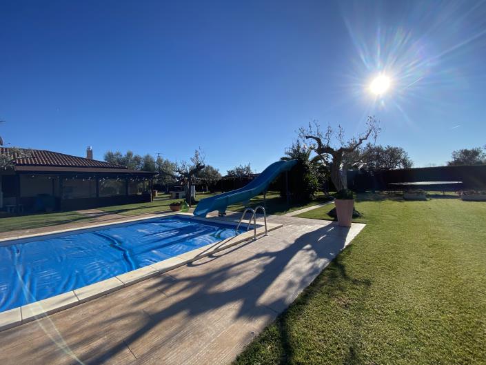 Image No.4-2 Bed Villa / Detached for sale