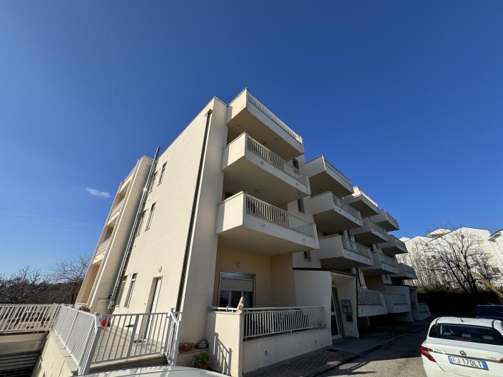 Image No.41-2 Bed Apartment for sale