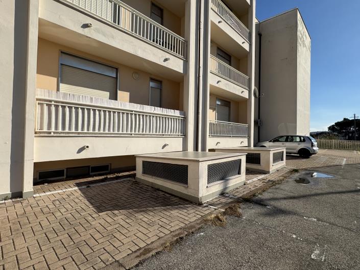 Image No.40-2 Bed Apartment for sale