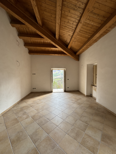 Image No.22-3 Bed Country House for sale