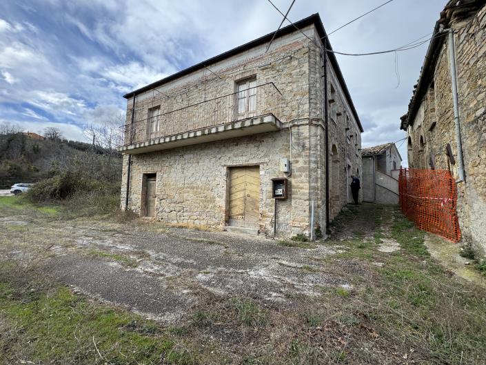 Image No.47-3 Bed Country House for sale