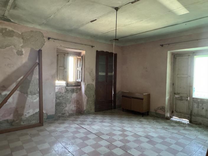 Image No.34-6 Bed Farmhouse for sale