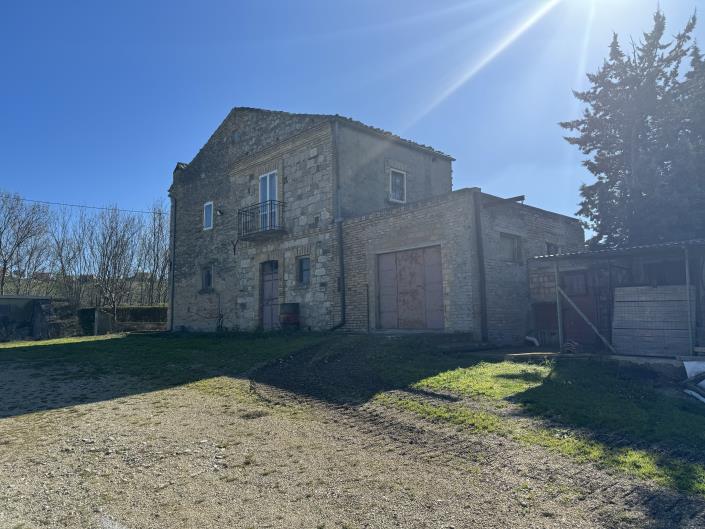 Image No.32-6 Bed Farmhouse for sale