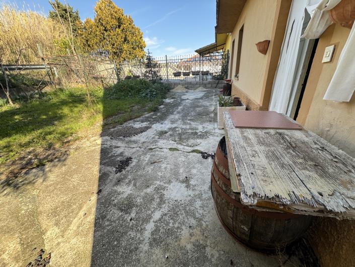 Image No.42-3 Bed House for sale