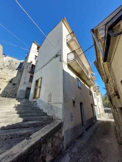 Image No.59-4 Bed Townhouse for sale