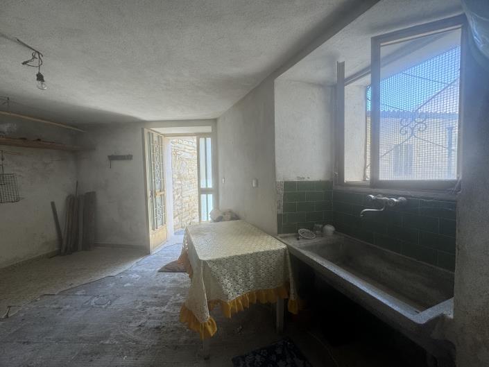 Image No.16-2 Bed Townhouse for sale