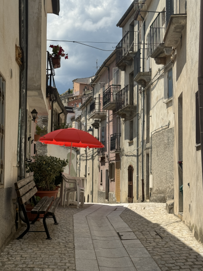 Image No.51-2 Bed Townhouse for sale