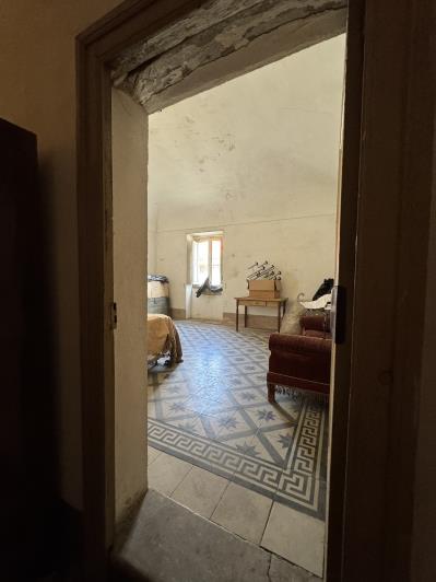 Image No.25-8 Bed Villa / Detached for sale