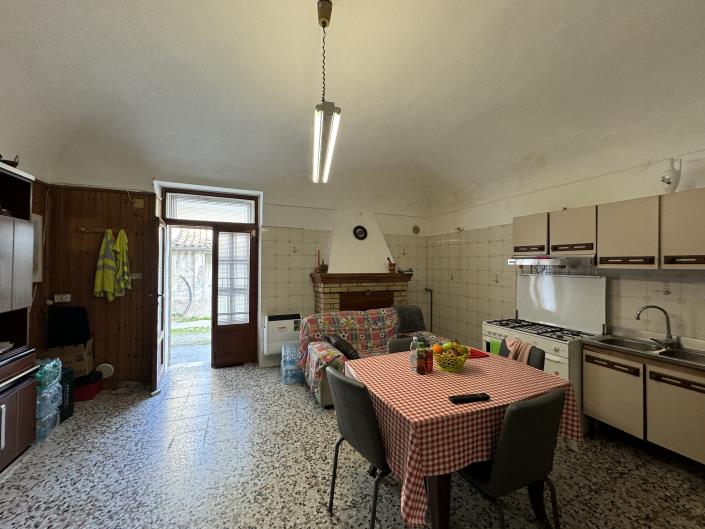 Image No.5-8 Bed Villa / Detached for sale