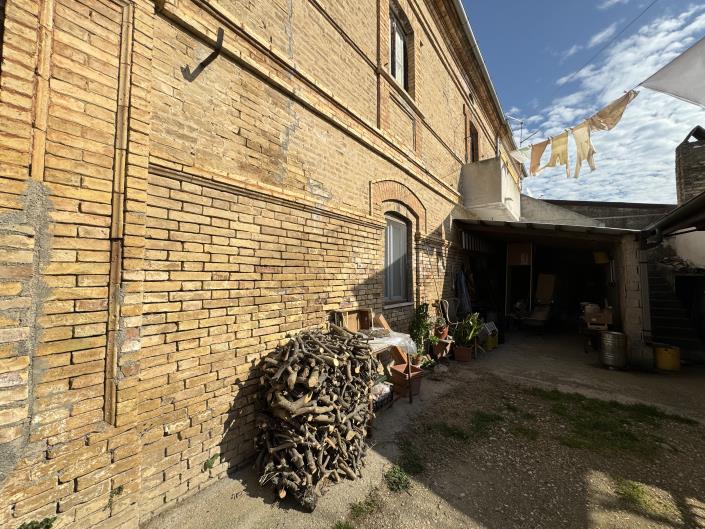 Image No.37-8 Bed Villa / Detached for sale