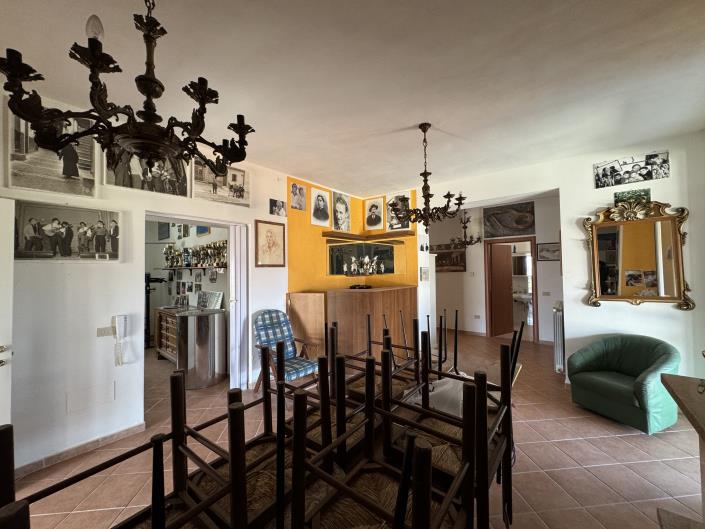 Image No.8-6 Bed Villa for sale