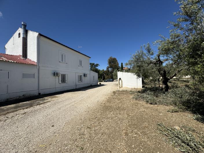 Image No.31-3 Bed Villa / Detached for sale