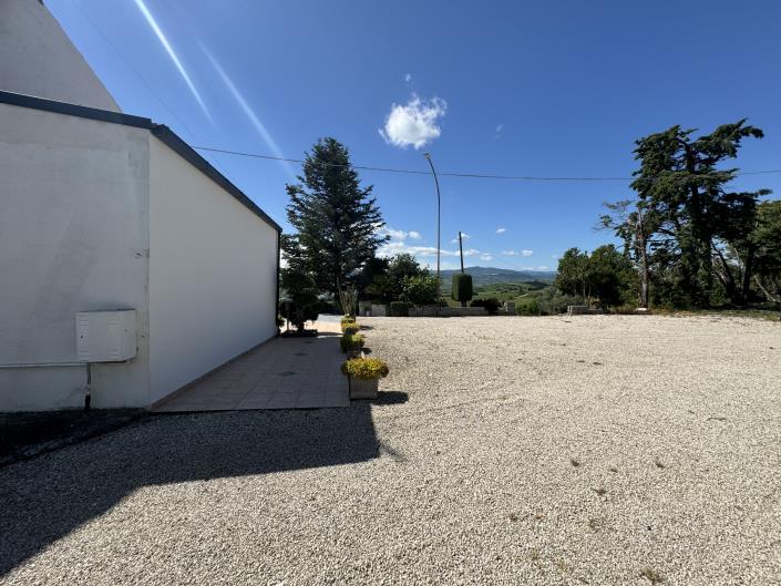 Image No.34-3 Bed Villa / Detached for sale