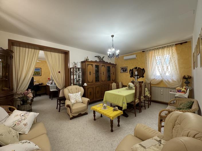 Image No.50-3 Bed Villa / Detached for sale