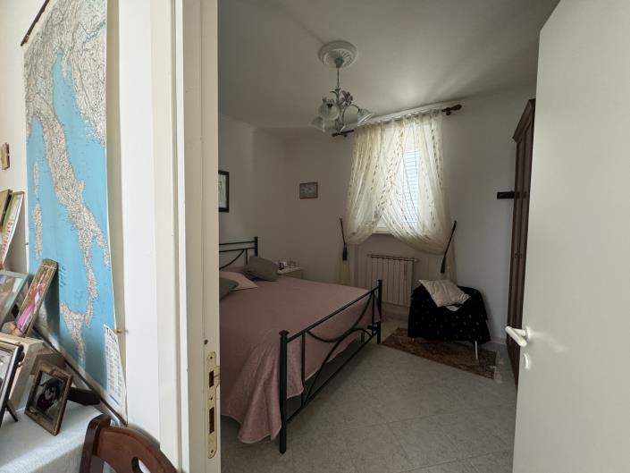 Image No.52-3 Bed Villa / Detached for sale