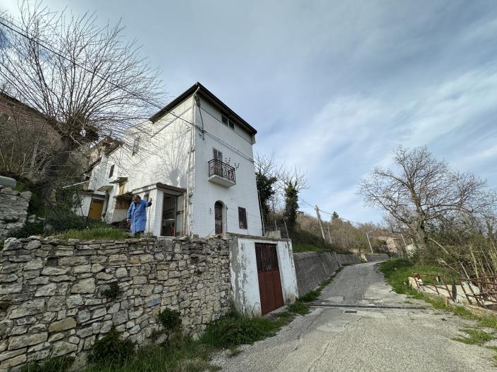 Image No.46-2 Bed House for sale