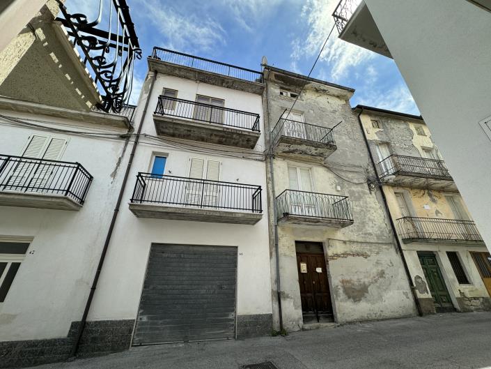 Image No.1-2 Bed Townhouse for sale