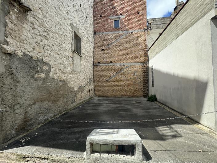 Image No.20-2 Bed Townhouse for sale