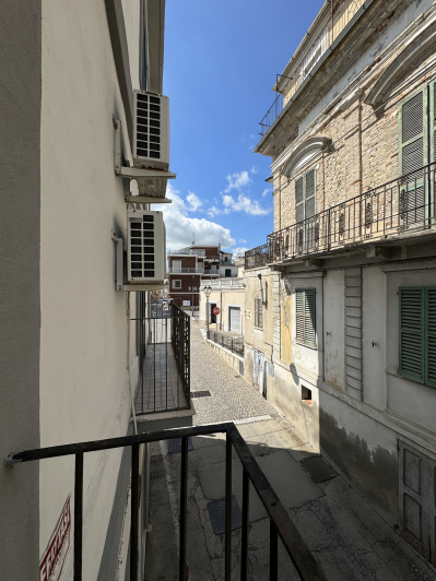 Image No.33-2 Bed Townhouse for sale