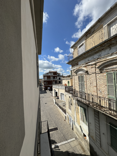 Image No.38-2 Bed Townhouse for sale