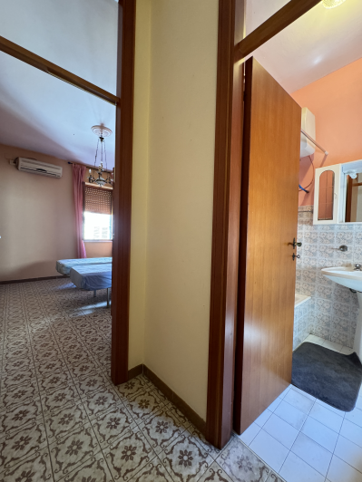 Image No.31-2 Bed Townhouse for sale