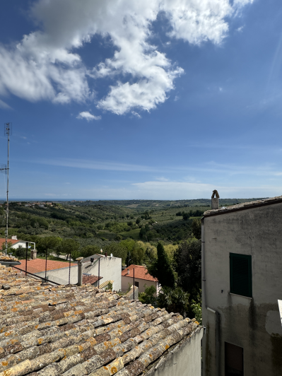 Image No.47-2 Bed Townhouse for sale