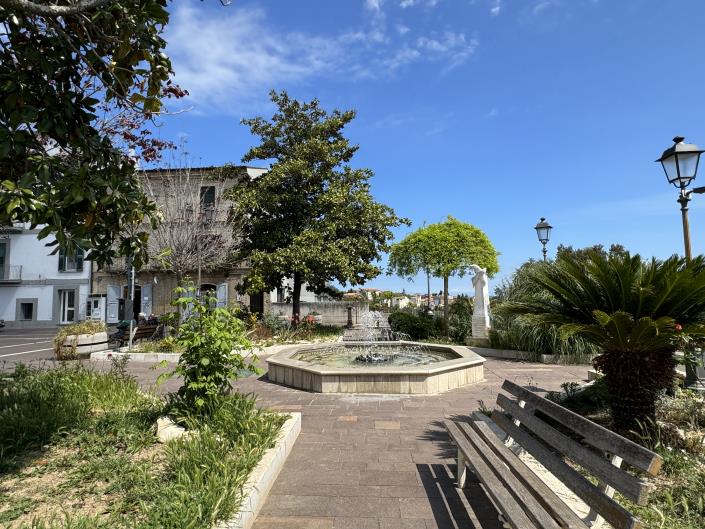 Image No.3-2 Bed Townhouse for sale