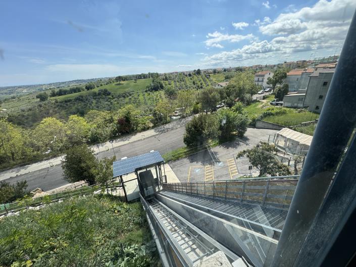 Image No.53-2 Bed Townhouse for sale