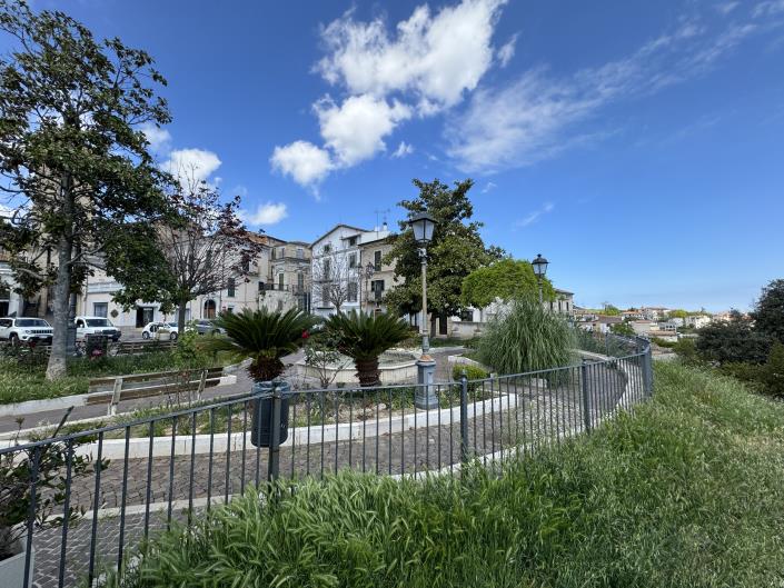 Image No.55-2 Bed Townhouse for sale