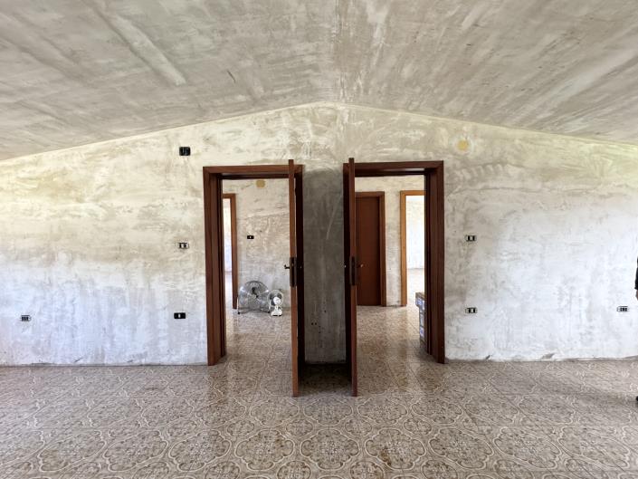 Image No.27-6 Bed Villa for sale