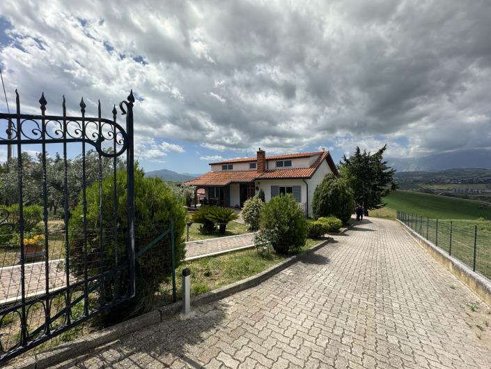 Image No.48-6 Bed Villa for sale