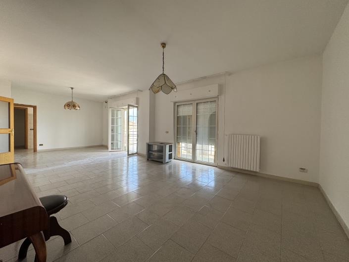 Image No.19-3 Bed Villa for sale