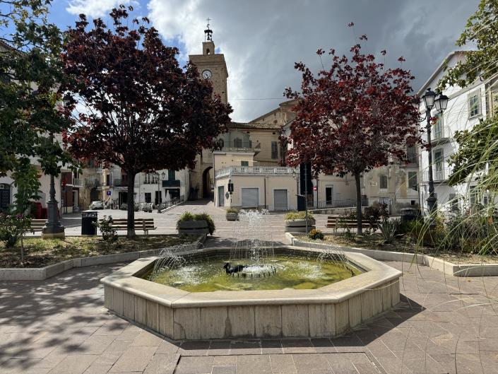 Image No.44-8 Bed Townhouse for sale