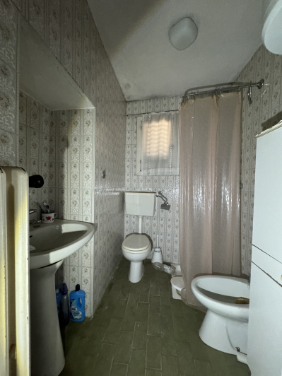 Image No.14-8 Bed Townhouse for sale