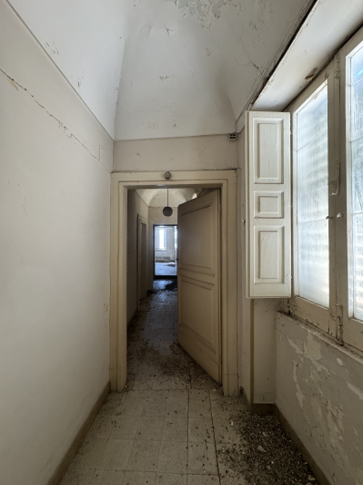 Image No.22-8 Bed Townhouse for sale