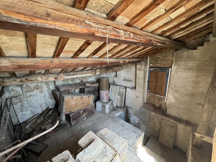 Image No.26-8 Bed Townhouse for sale