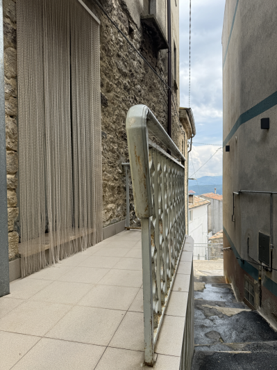 Image No.30-1 Bed Townhouse for sale