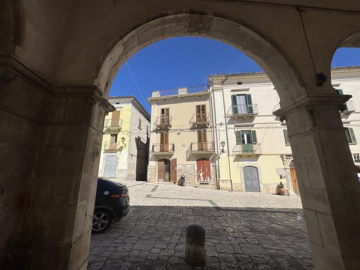 Image No.52-4 Bed Townhouse for sale