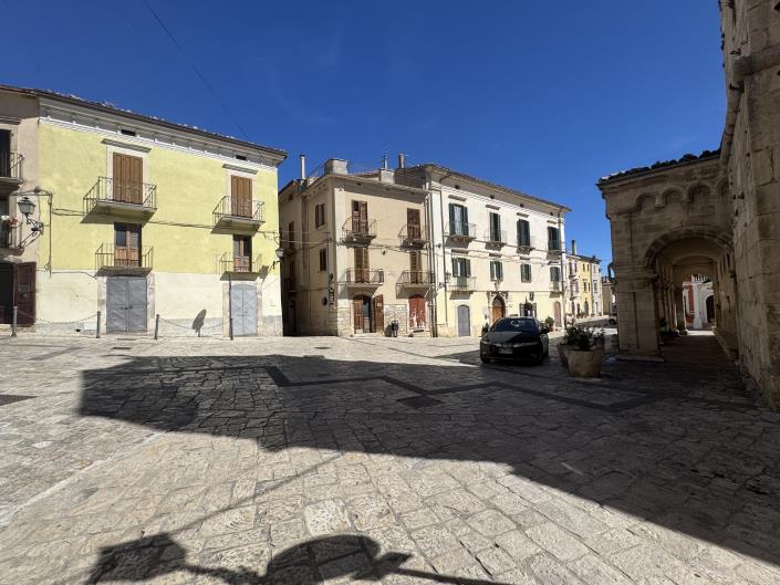 Image No.50-4 Bed Townhouse for sale