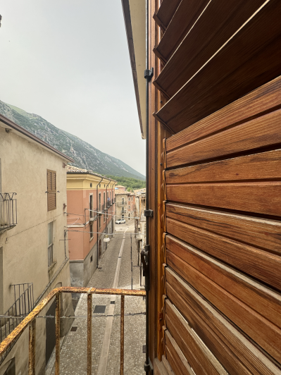 Image No.18-4 Bed Townhouse for sale