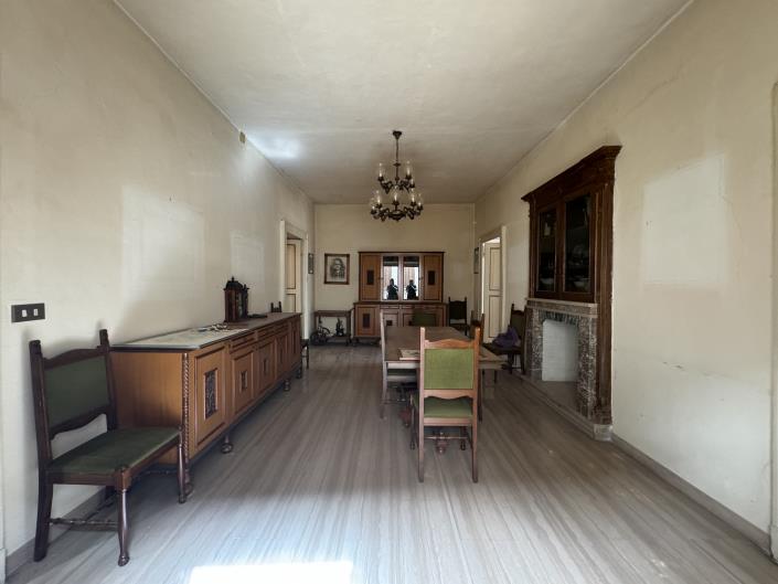 Image No.9-4 Bed Townhouse for sale